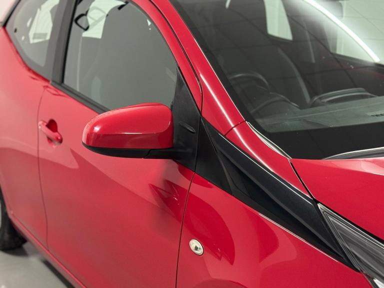 2019 Toyota AYGO 1.0 VVT-i x-play Euro 6 5dr HATCHBACK Petrol Manual