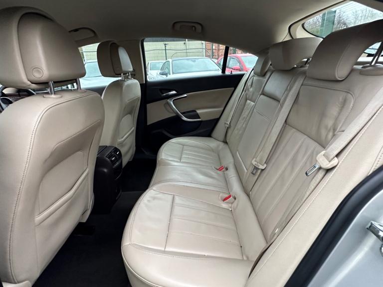 2011 Vauxhall Insignia 2.0T 16V Elite Nav 5dr HATCHBACK Petrol Manual