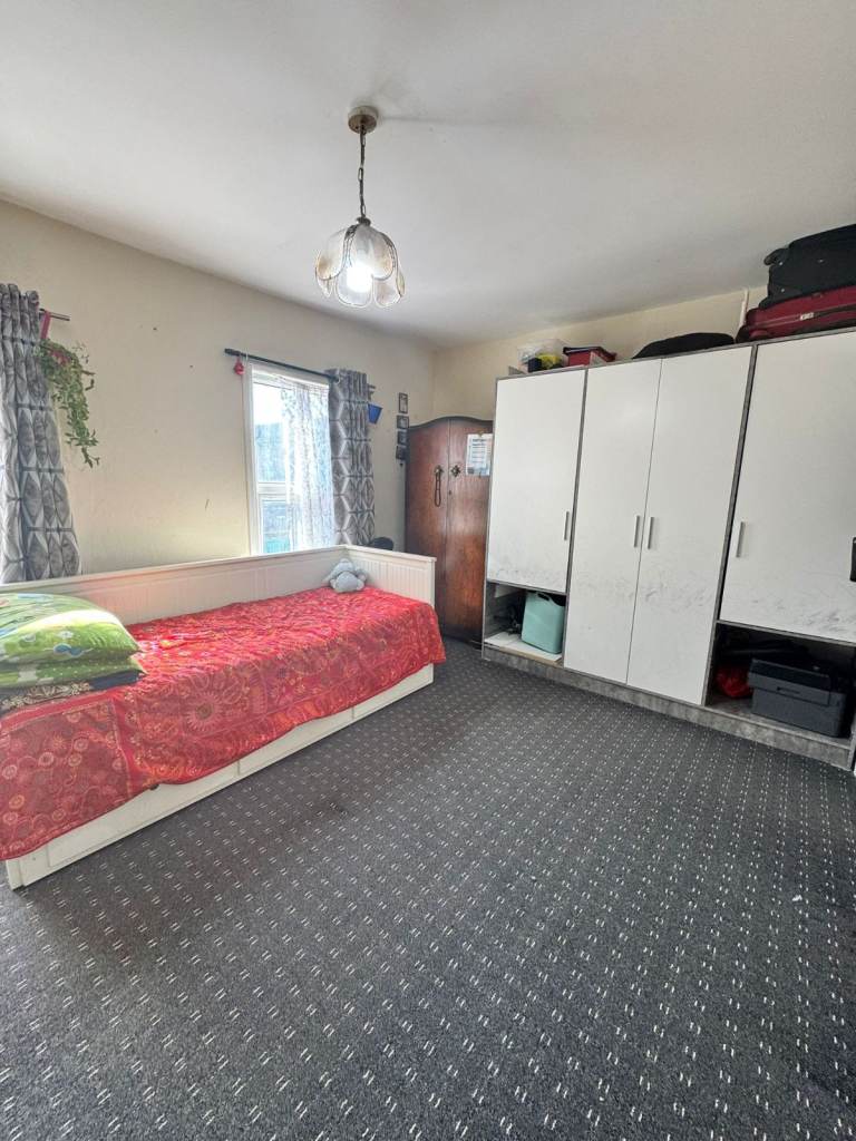 One Bedroom Flat -E61LW