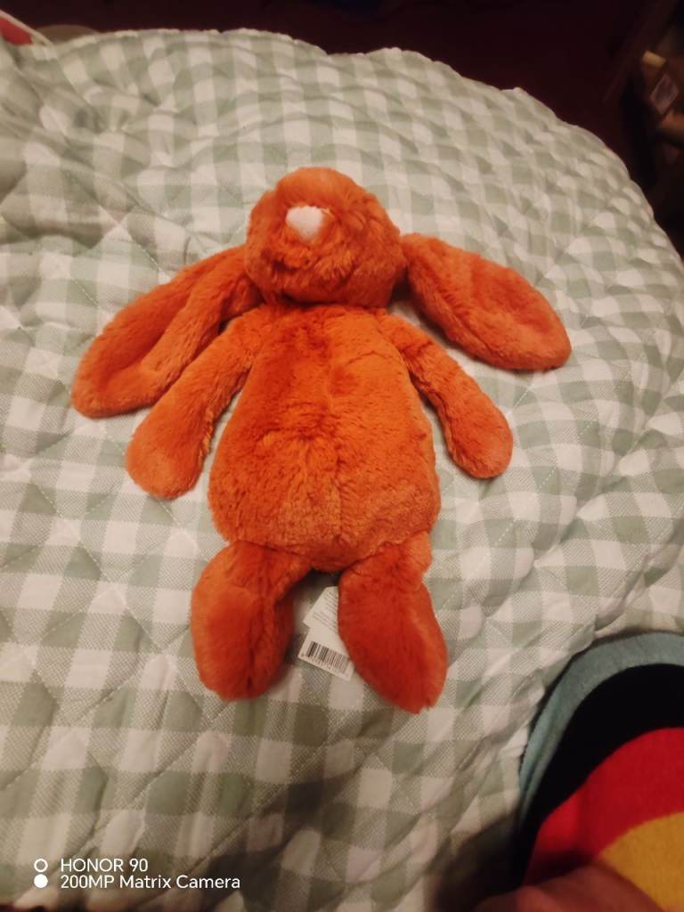 I am MEDIUM bashful Tangerine bunny new with tags Jellycat 