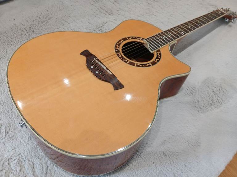 *READ* Made in Korea, Crafter GAE-21 electro acoustic guitar , Solid spruce top, Grover tuners,