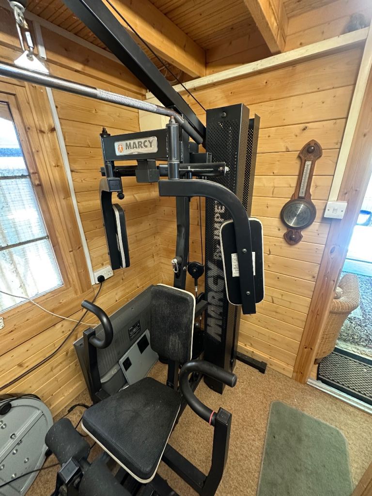 Multi use gym fitness machine 
