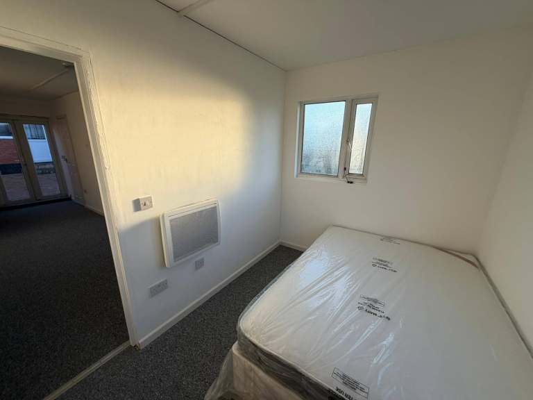 FURNISHED 1-BEDROOM FLAT TO RENT – BURNT OAK (HA8)