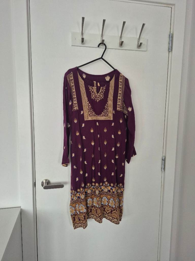 Purple Embroidered Long-Sleeve Asian outfit– Good Condition