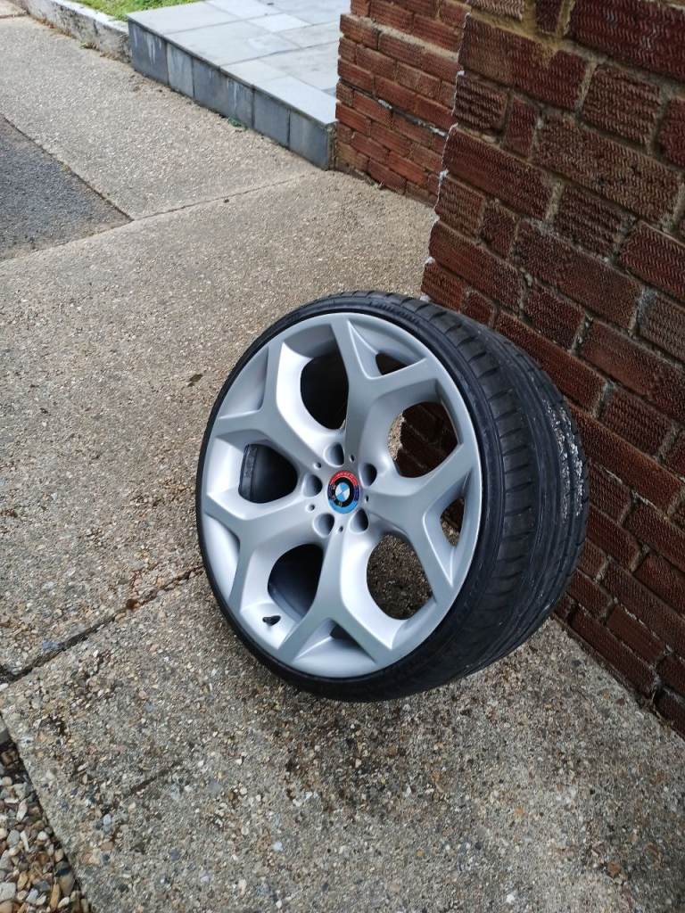 Alloys 214 stylle + tyres