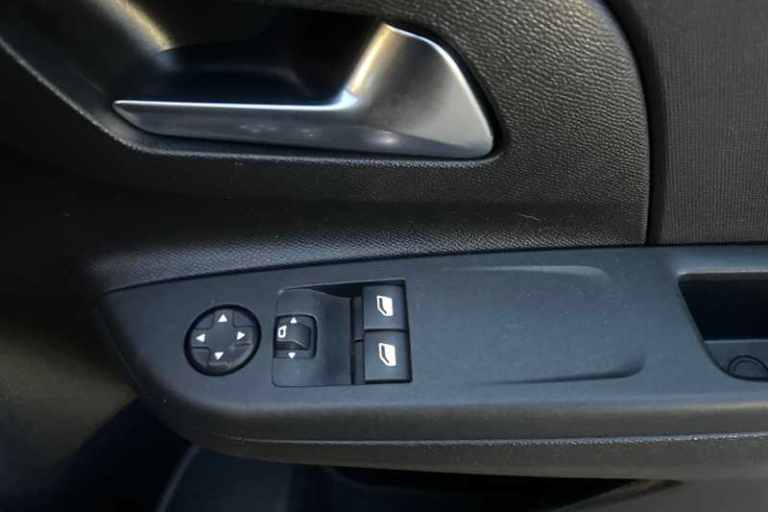 2021 Vauxhall Corsa 1.2 Turbo SE 5dr HATCHBACK PETROL Manual