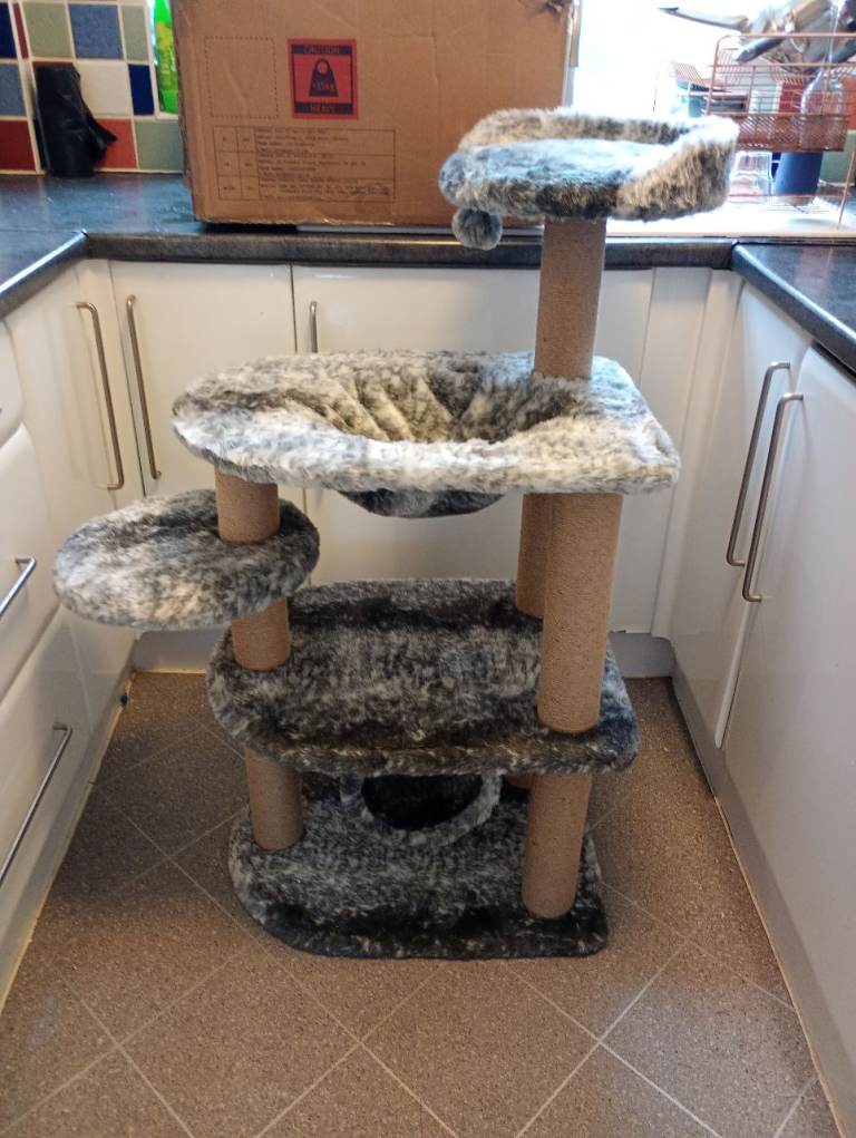 Cat play tower Brand New 
