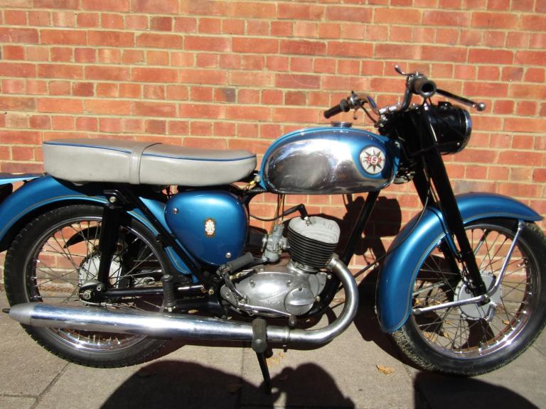 BSA BANTAM 175 *  fantastic condition * Spent most of its time in Dubai *  