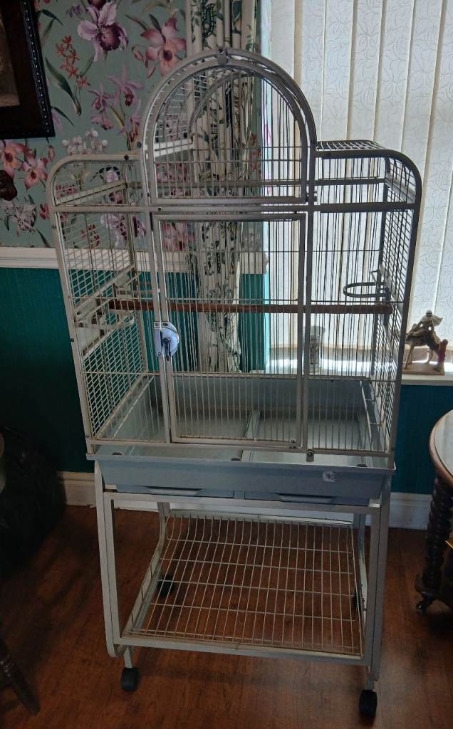 Parrot / Bird cage 