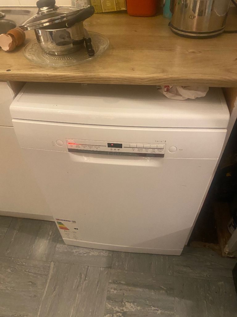 Bosch Serie 2 Dishwasher – White, Good Working Order