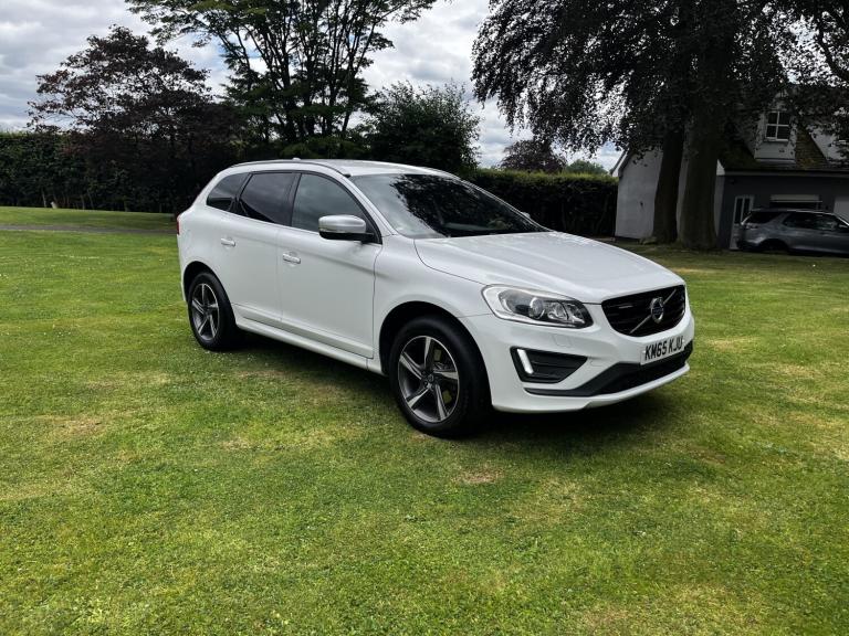 Volvo XC60 2.4 D5 AWD R Design G/T LUX 220 Bhp pole star,White/Black Lth,DVDs,FS