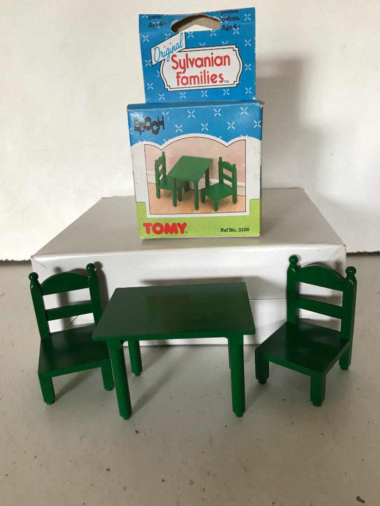 Sylvanian Families -Green Square Table and two chairs