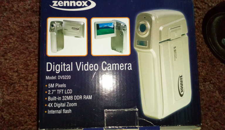 Digital video camera