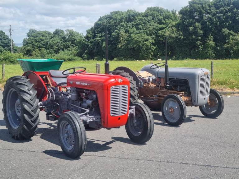 Massey ferguson 35 x2 ( david brown ford leyland john deere )