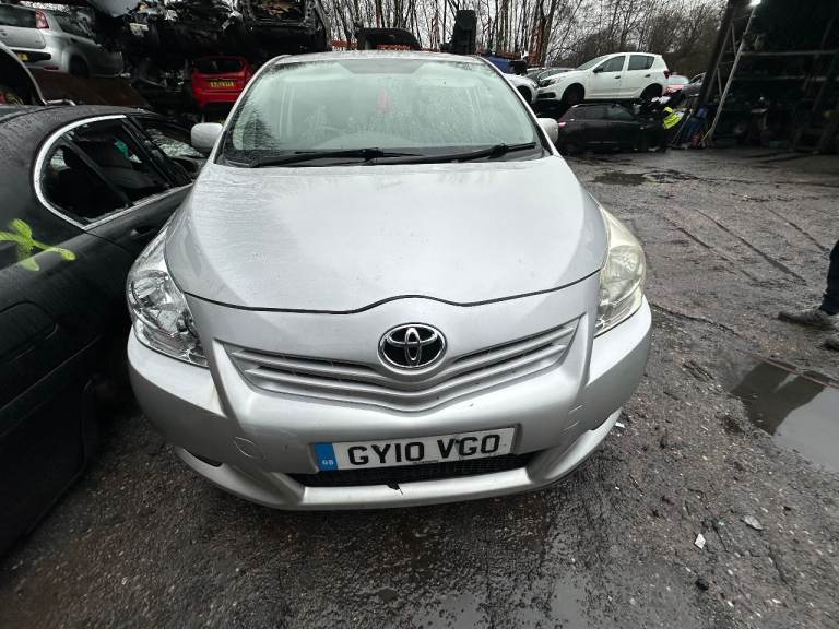 ♻️TOYOTA VERSO 2010 2.0 DIESEL BREAKING FOR PARTS♻️
