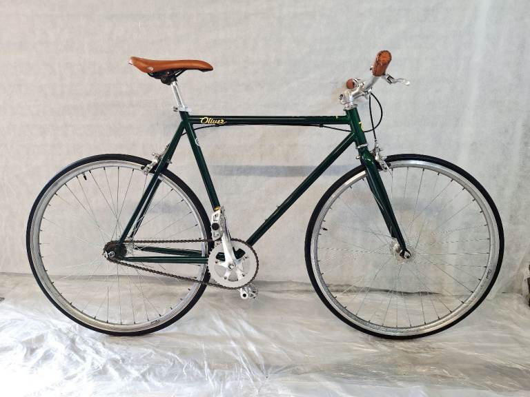  🚲🚲 Pristine OLIVER Single Speed Road Bike Fixie M Frame  Warranty Lightweight 700c wheels 