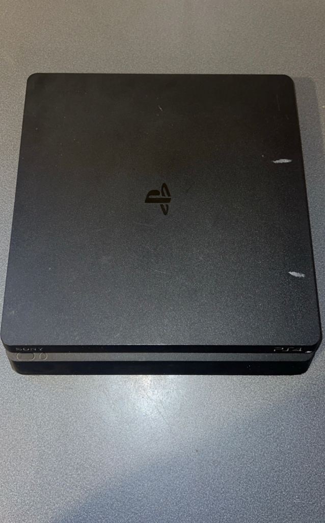 Ps4 slim