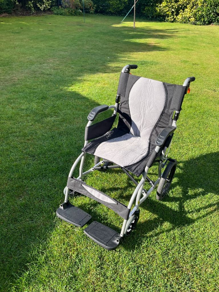 Karma Ergo Lite Wheelchair 