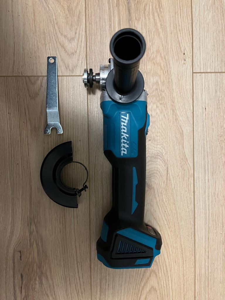 Makita Cordless Angle Grinder new bare unit only 