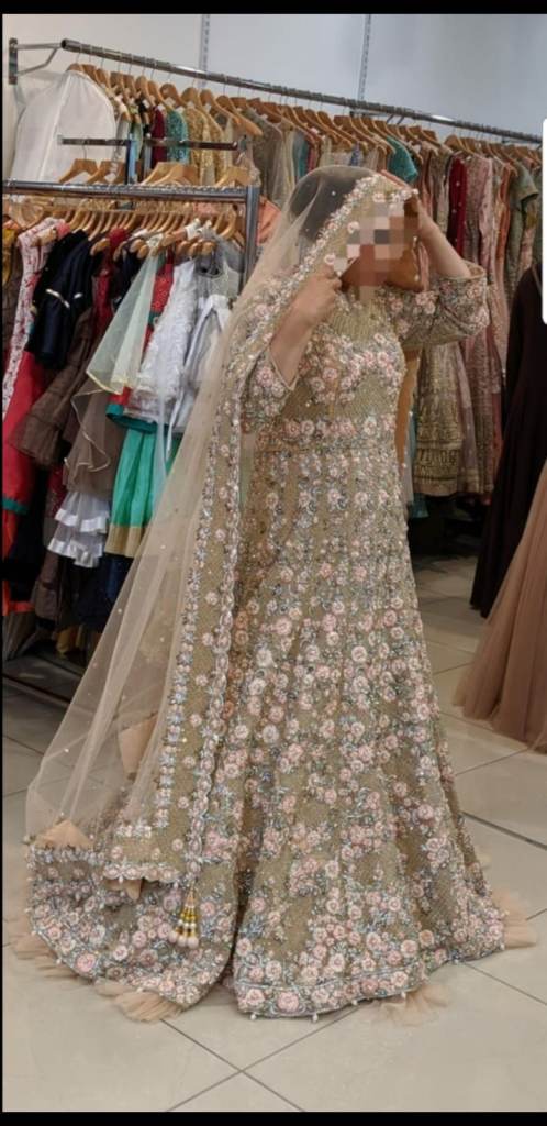 Beautiful Embroidered Bridal/Prom Dress with Veil