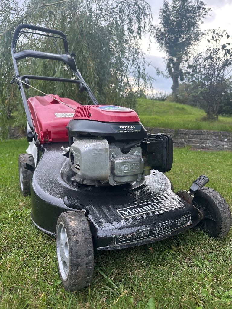 Honda Mountfield petrol lawnmower excellent condition 20”cut Selfdrive mower serviced 