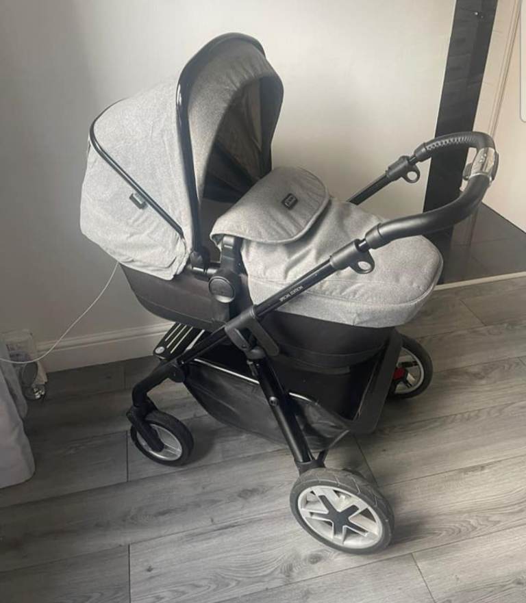 Silver cross pioneer special edition 