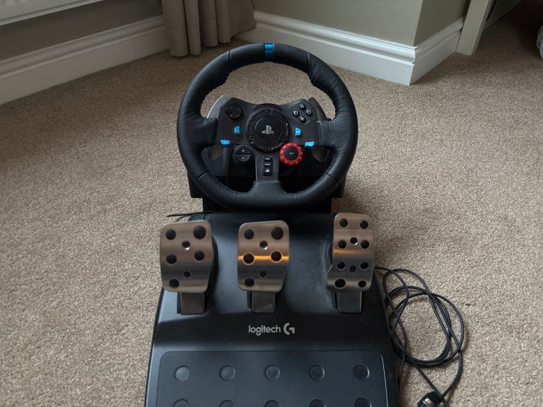 Logitech G29 Driving Force Racing Wheel