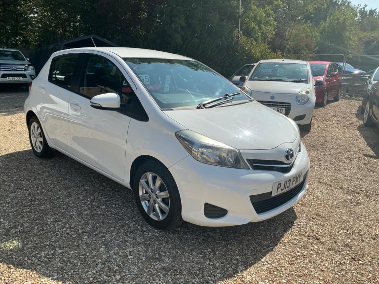 2013 Toyota Yaris 1.33 VVT-i TR 5dr HATCHBACK Petrol Manual