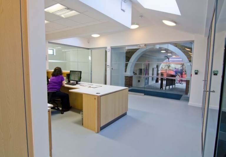 Fulham Serviced Offices - Sizes From 6 to 13 Desks - Flexible Furnished Spaces SW6