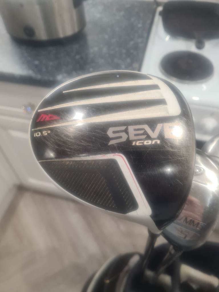 Full set Slazenger irons.