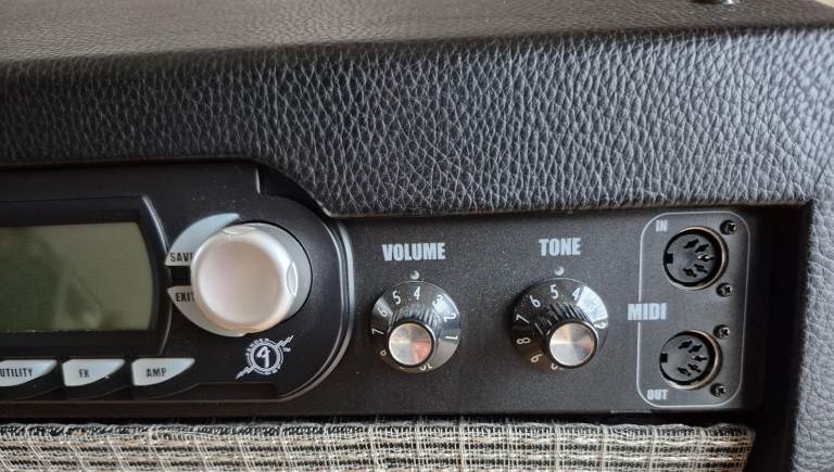 Fender GDEC Multi Effects Modelling Amp Plus 70+ Built In Backing ...