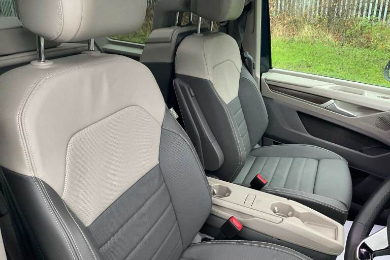 2025 Volkswagen Multivan 1.5 TSI eHybrid Style 5dr 4MOTION DSG People Carrier Hybrid Automatic