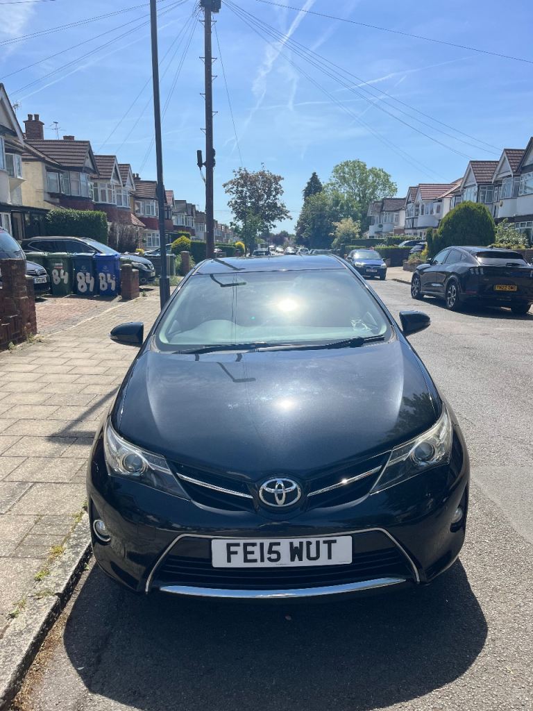 Toyota, AURIS, Hatchback, 2015, Manual, 1598 (cc), 5 doors