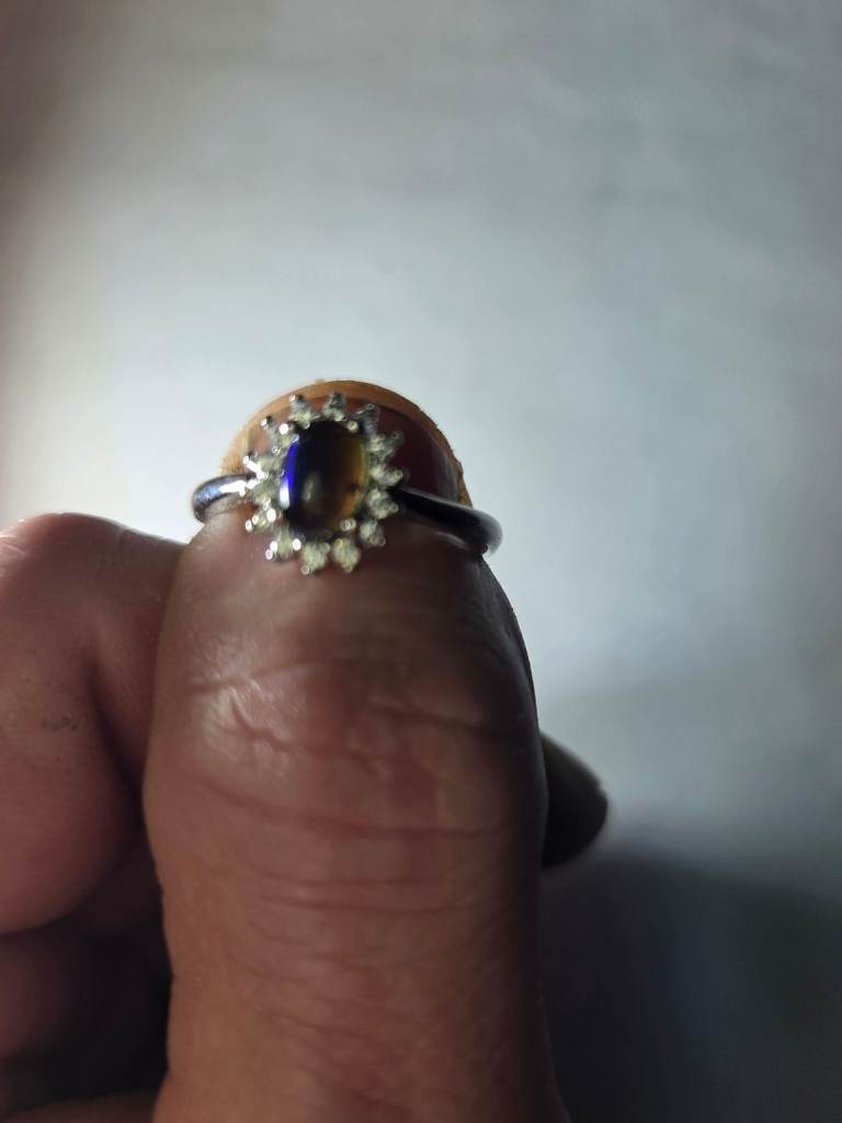  Diamond Halo Ring – White Metal – Colour Play Ston