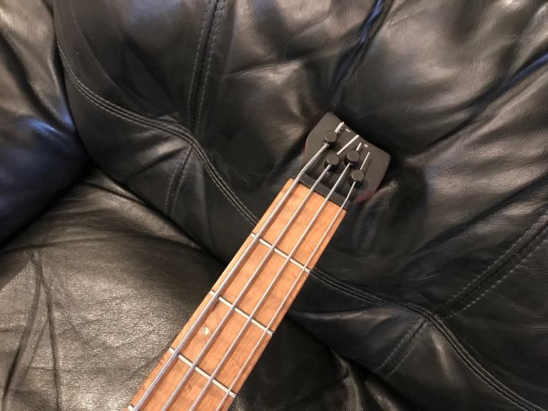 Ibanez EHB1000S 4 string headless Electric Bass in Sea Foam Green Matte, wow!