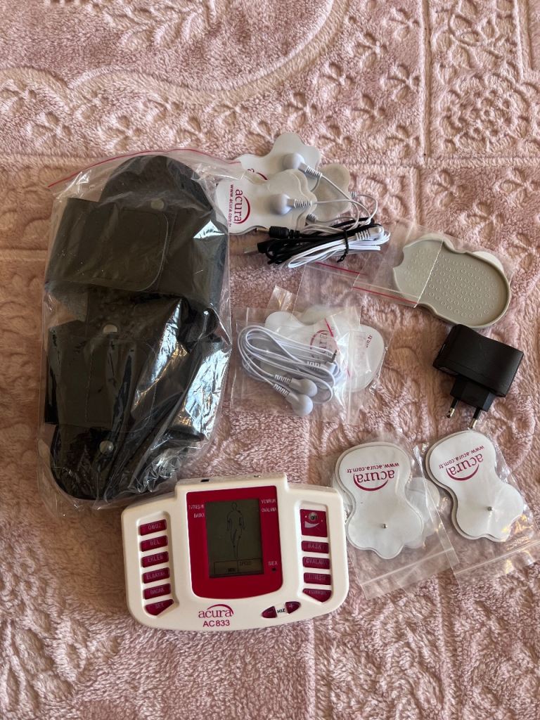 Acura AC833 full body electronic TENS / massager device with all original accessories