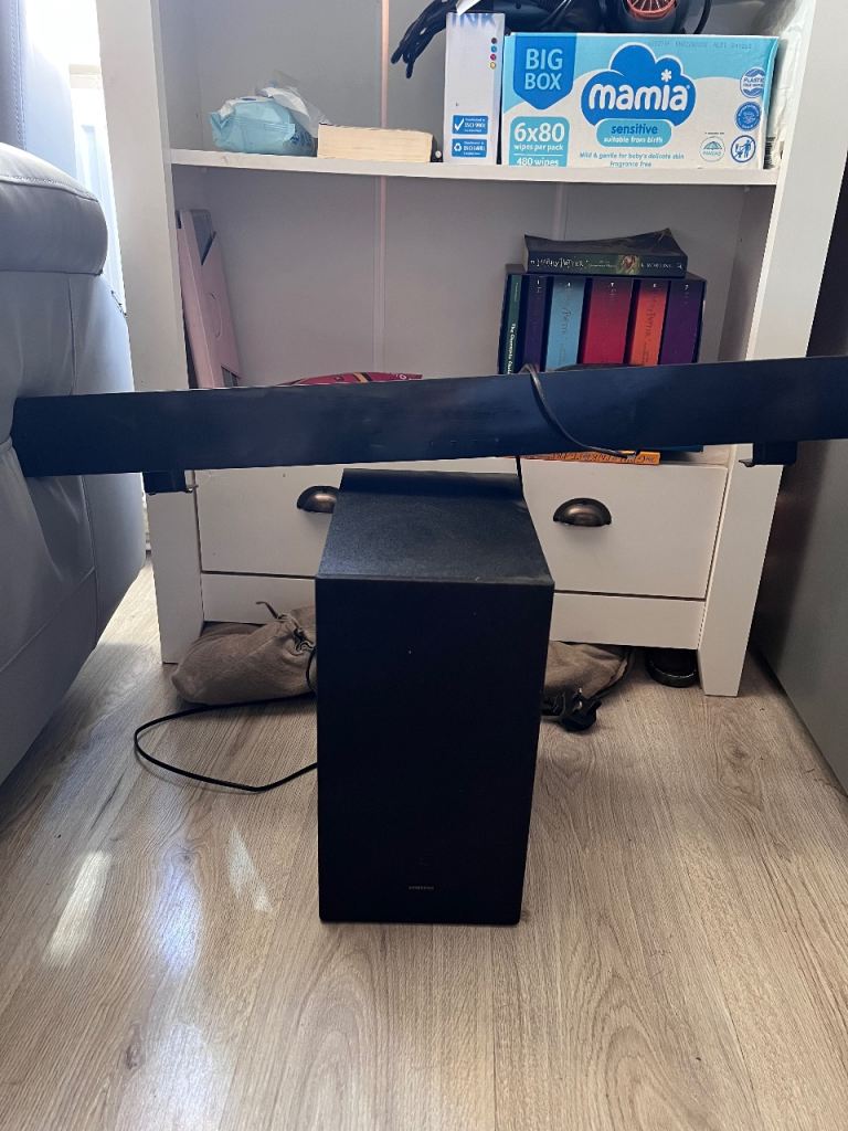 Samsung  sound bar and sub 