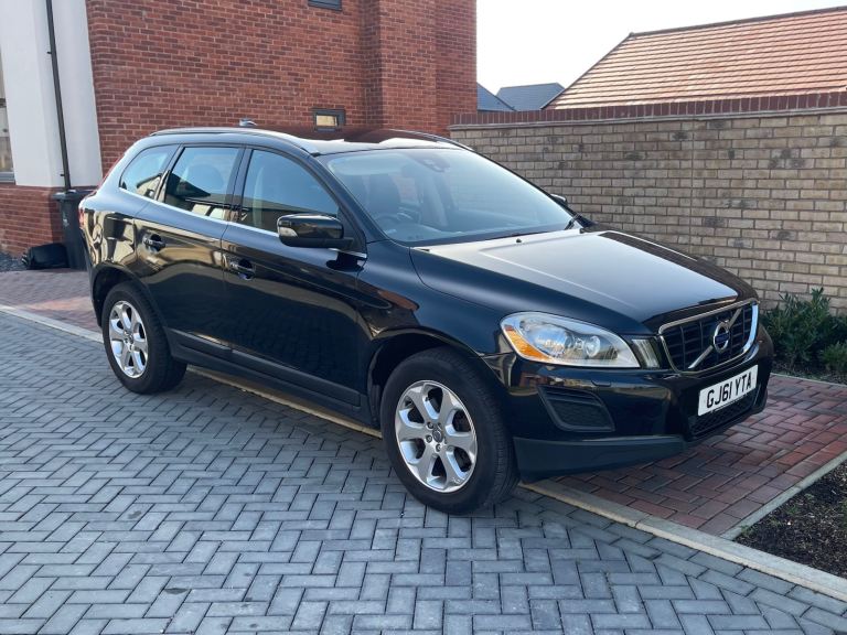 VOLVO XC60 2.5 SE LUXURY 2011 AUTOMATIC 