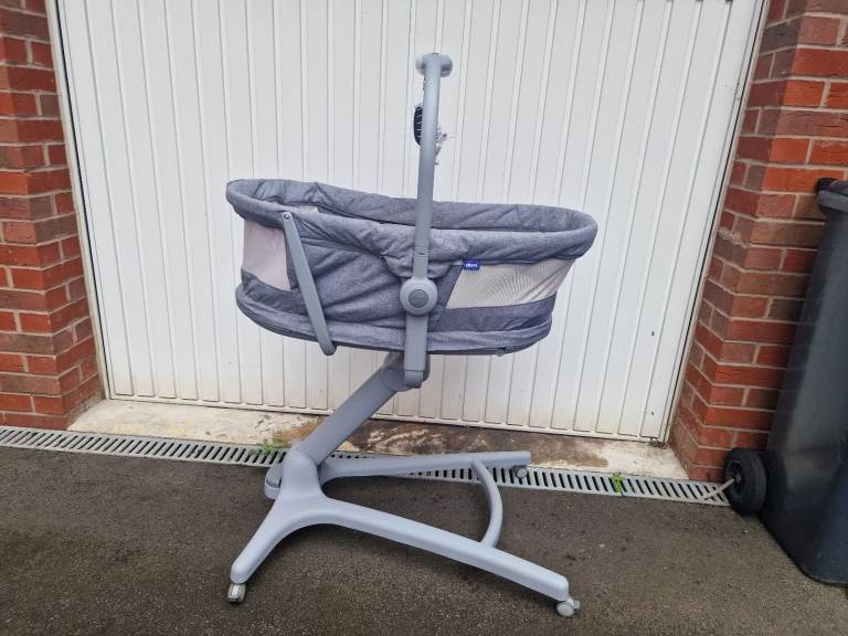 Chicco Baby Hug Air 4-in 1 Crib high chair Titanium