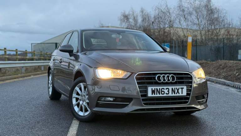 Audi, A3, Hatchback, 2013, Manual, 1598 (cc), 5 doors