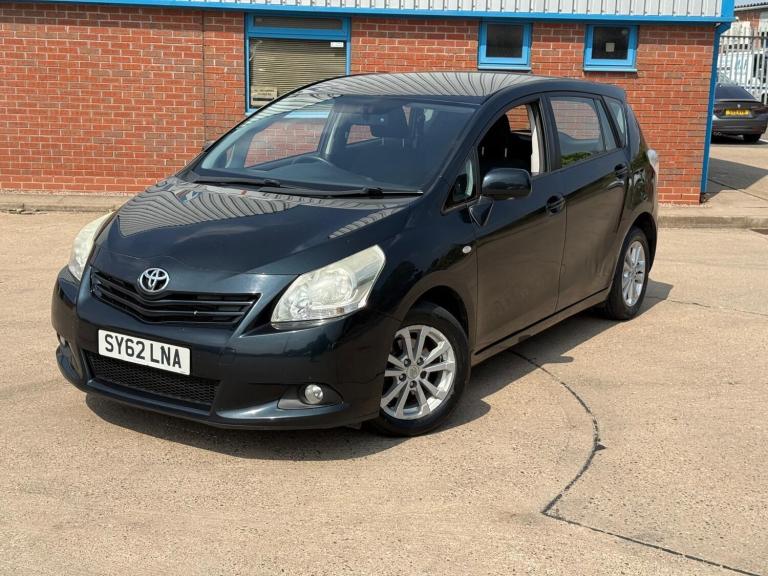2012 Toyota Verso 2.0 D-4D TR Lthr/Pan Rf 5dr MPV DIESEL Manual
