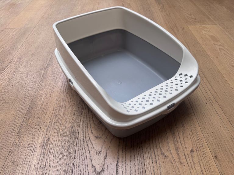 Cat Litter Tray - Grey and White, As Good As New