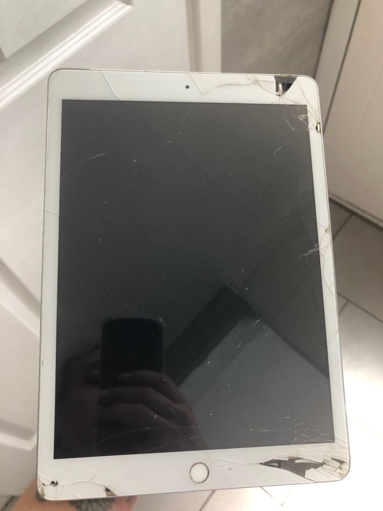 Spares or repair iPad Air 