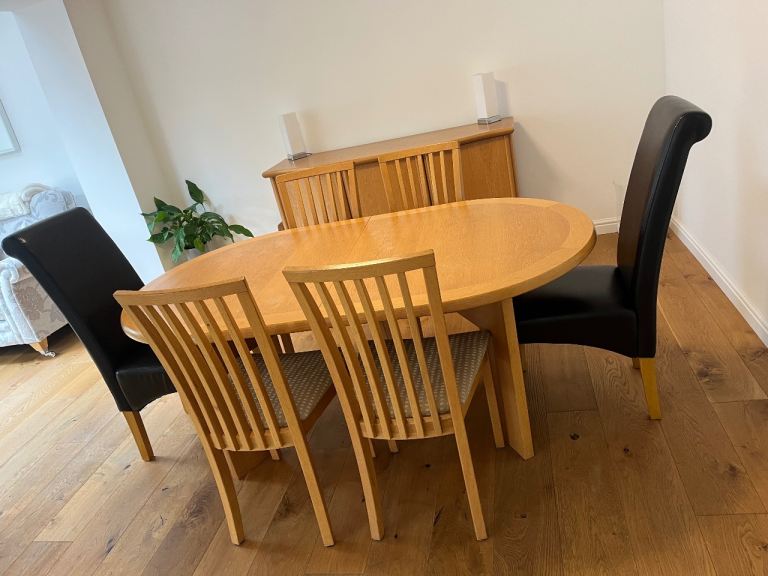 Oak Dining Table and Six Chairs with Sideboard – Good Condition