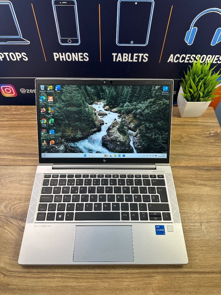 HP Elitebook 830 G8 Notebook | 16gb Ram 256gb SSD Storage | Intel core i5 | Very Fast Laptop