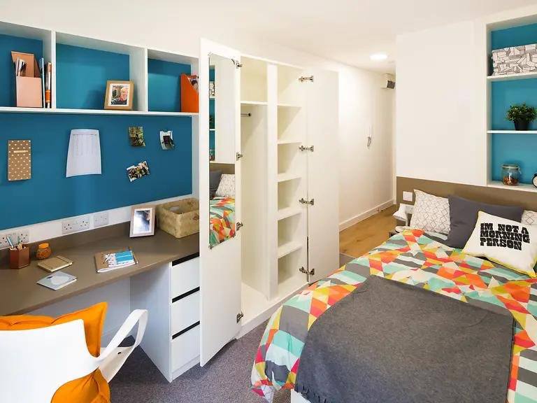 Furnished studio - free gym&pool (all bills incl)