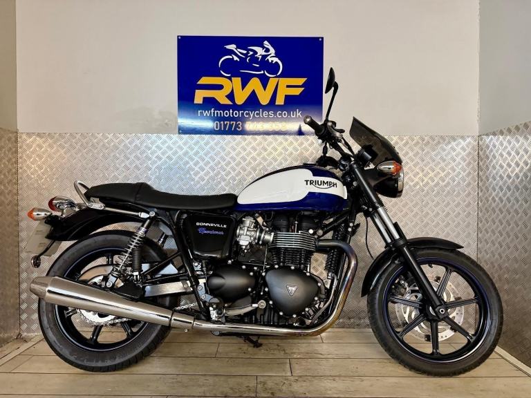 TRIUMPH BONNEVILLE NEW CHURCH, 2016, ONLY 2 OWNERS & 2,528 MLS, HAGON SUSPENSION