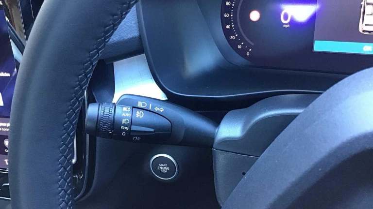 2025 Volvo XC40 Plus, B4 Mild hybrid, Petrol, Dark ESTATE Petrol/Electric Hybrid Automatic