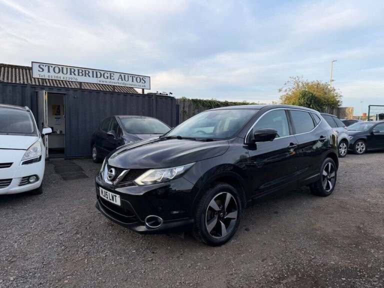 2015 Nissan Qashqai 1.5 dCi n-tec SUV 5dr Diesel Manual 2WD Euro 5 (s/s) (110 ps) HATCHBACK Diese...