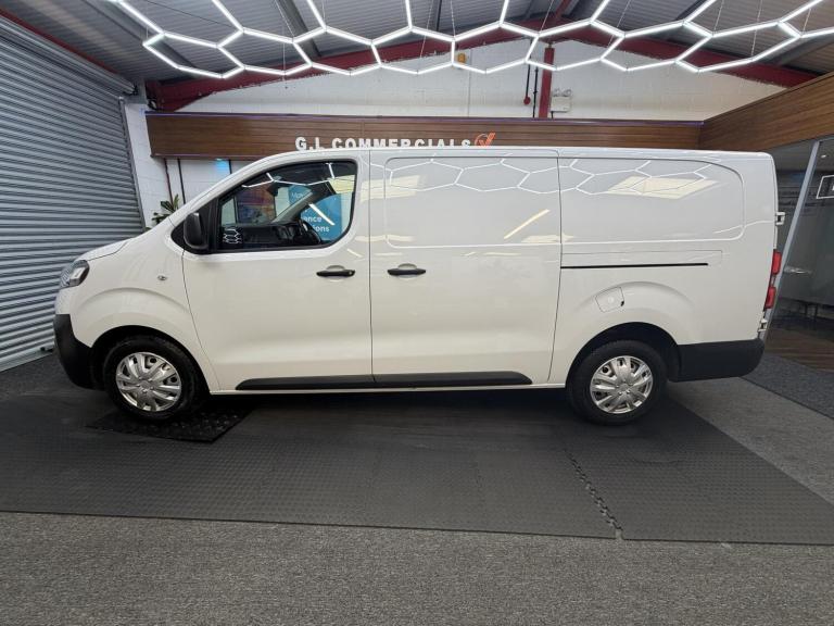 2022 Vauxhall Vivaro 1.5 Turbo D 2900 Dynamic Panel Van 6dr Diesel Manual L2 H1 Euro 6 (s/s) (10 ...